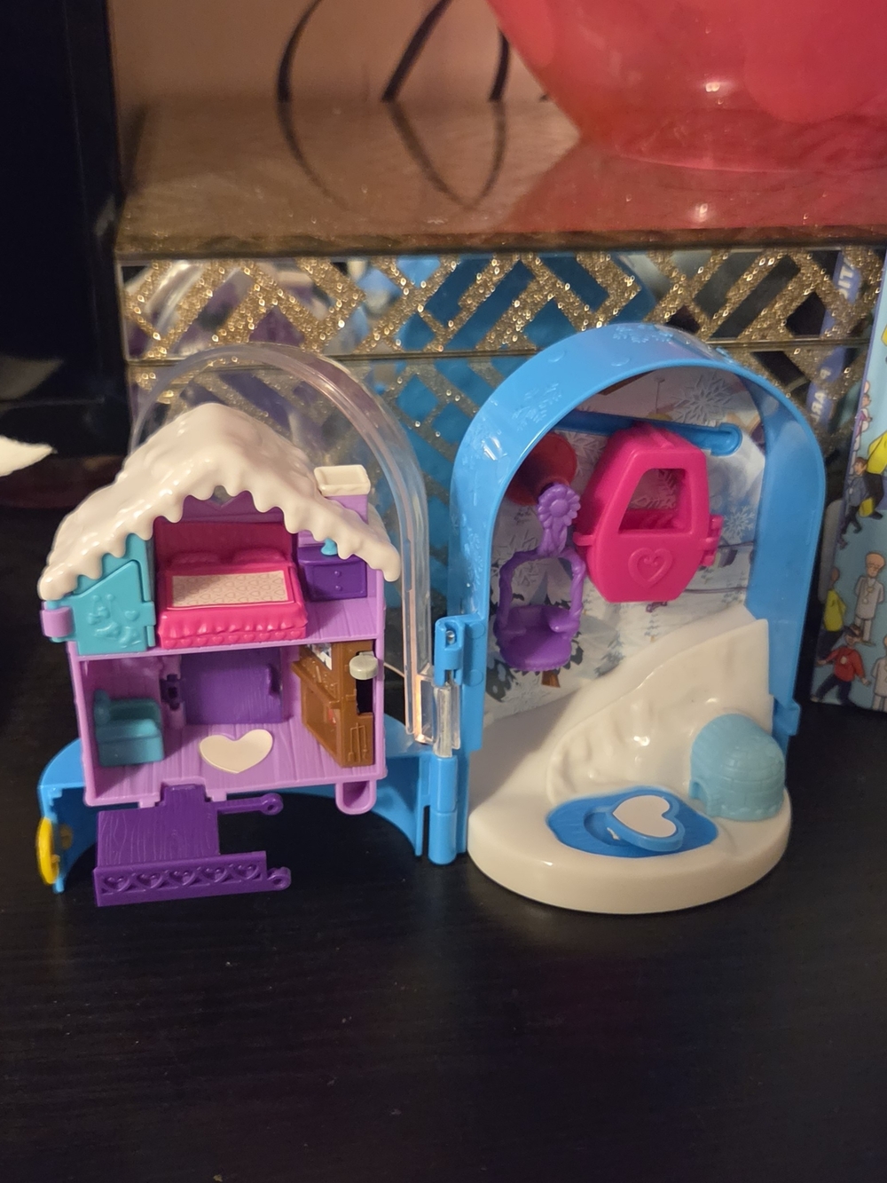 Polly Pocket Snow Globe Ski Chalet